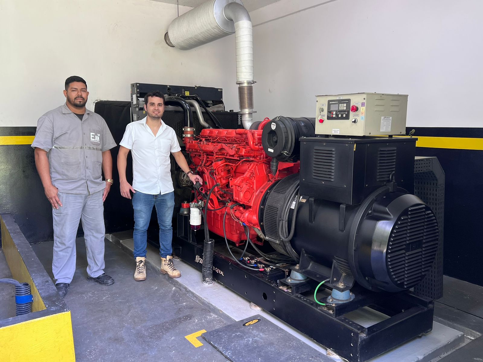 Engenheiro mecânico da PCU,  Samoel Suênio e Lincon Souza, técnico mecânico da empresa contratada Eletrocontrole.